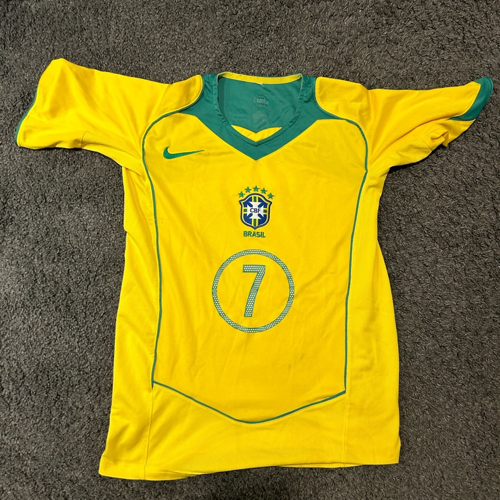 Retro Nike Brazil 2006 / 2007 Soccer Jersey - Adriano #7
